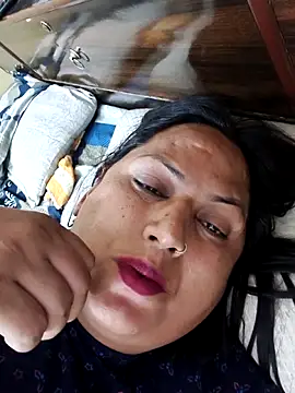 Hotmylips online show from 04-18-26, 07:51