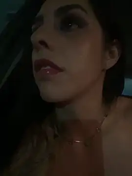 Snapshot of Monahhliza chatting on 12-21-25, 12:51 Monahhliza online show from 12-21-25, 12:51