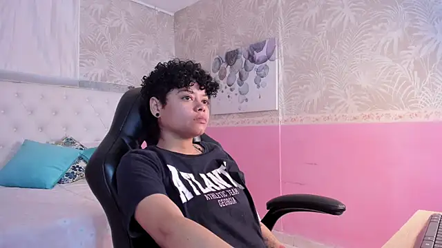 Snapshot of Sasha_Venom chatting on 12-18-25, 01:28 Sasha Venom online show from 12-18-25, 01:28