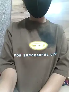 Snapshot of kinsu4763 chatting on 03-29-26, 03:45 kinsu4763 online show from 03-29-26, 03:45