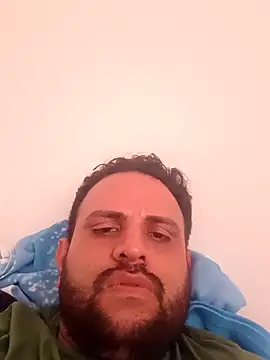 Snapshot of bramcho chatting on 12-17-25, 06:47 bramcho online show from 12-17-25, 06:47