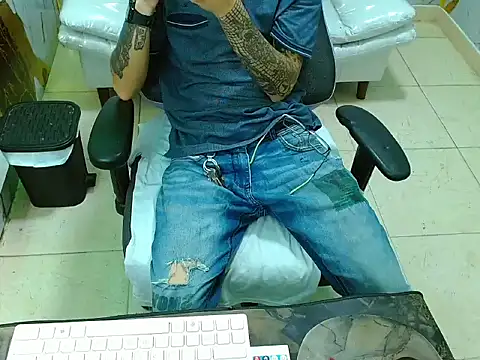 Boy tatto77 online show from 03-27-26, 12:38