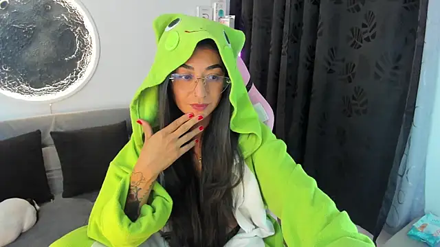 Snapshot of luna_martii chatting on 01-10-26, 05:31 luna martii online show from 01-10-26, 05:31