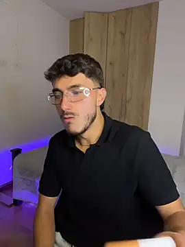 LIAM COLT online show from 04-19-26, 10:45