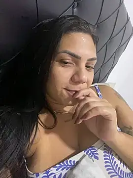 Nini  online show from 01-17-26, 03:11