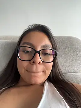 Nicollewest1 online show from 03-29-26, 07:14