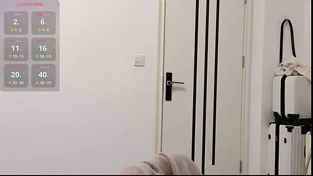 Snapshot of Mona-u chatting on 01-19-26, 06:50 Mona-u online show from 01-19-26, 06:50