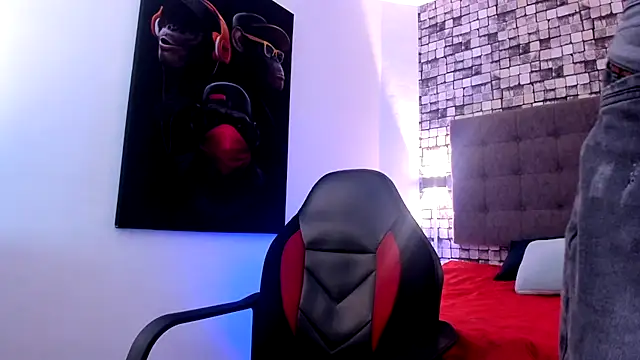 Snapshot of Zonn_1_ chatting on 12-18-25, 09:54 Zonn 1 online show from 12-18-25, 09:54