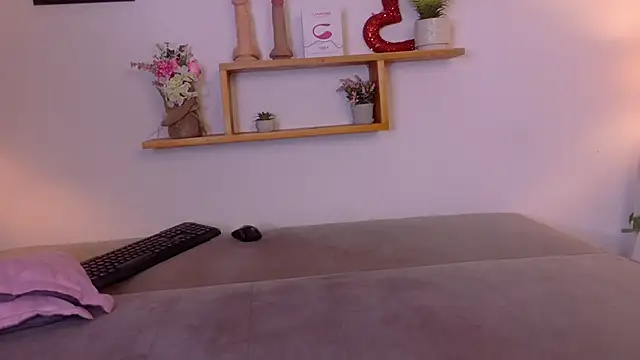 nairagold  online show from 05-15-26, 11:12