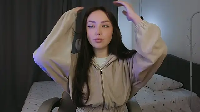 fallin lovee online show from 04-20-26, 02:20