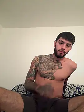 Snapshot of Str8g0d chatting on 12-20-25, 04:03 Str8g0d online show from 12-20-25, 04:03