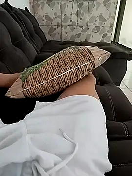 Snapshot of sexback11 chatting on 02-27-26, 04:40 sexback11 online show from 02-27-26, 04:40