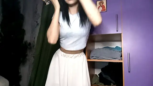 CaryJaurigue online show from 12-18-25, 08:04