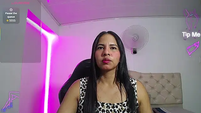 nicol ross19 online show from 07-16-26, 07:09