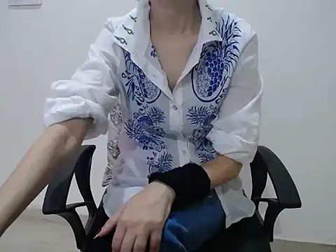 Farhana beautyfull online show from 03-24-26, 04:39