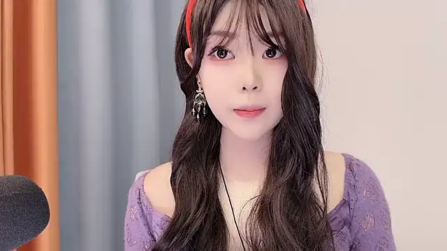 smalldaisy online show from 02-09-26, 01:53