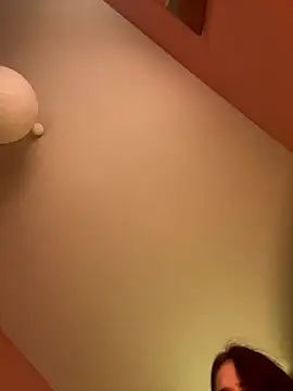 Snapshot of lisitina chatting on 12-19-25, 09:22 lisitina online show from 12-19-25, 09:22