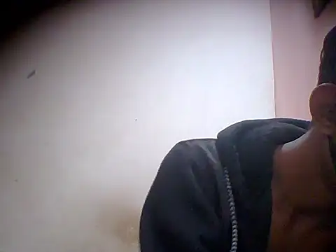 Snapshot of hey_sarthak_ chatting on 12-20-25, 08:32 hey sarthak online show from 12-20-25, 08:32