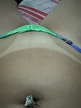 laramacedo2026 online show from 04-09-26, 01:05