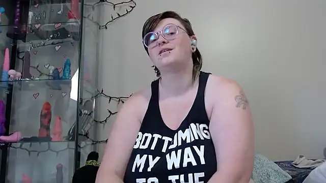 Snapshot of Pupghostt chatting on 05-14-26, 03:08 Pupghostt online show from 05-14-26, 03:08