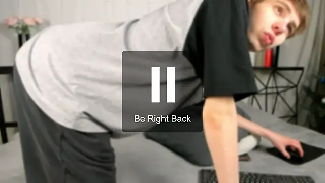 andyyzzz online show from 03-08-26, 02:04