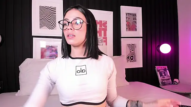 Snapshot of leslie_thompson chatting on 01-05-26, 07:28 leslie thompson online show from 01-05-26, 07:28