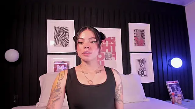 Snapshot of leslie_thompson chatting on 01-13-26, 07:52 leslie thompson online show from 01-13-26, 07:52