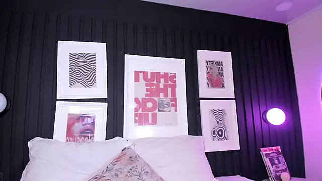 Snapshot of leslie_thompson chatting on 01-14-26, 07:52 leslie thompson online show from 01-14-26, 07:52