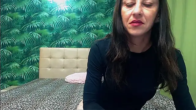 Stella John online show from 12-14-25, 07:14