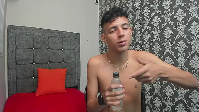 Snapshot of Danny_Horny20 chatting on 02-28-26, 12:17 Danny Horny20 online show from 02-28-26, 12:17