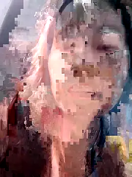 Snapshot of boiboi001 chatting on 12-20-25, 07:43 boiboi001 online show from 12-20-25, 07:43