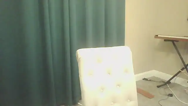 Snapshot of MaliaSkye chatting on 12-20-25, 04:52 MaliaSkye online show from 12-20-25, 04:52