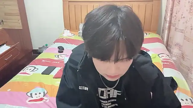 Snapshot of junnan001 chatting on 02-25-26, 10:58 junnan001 online show from 02-25-26, 10:58