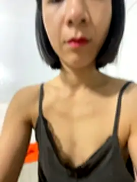 Elly-y online show from 12-21-25, 12:40