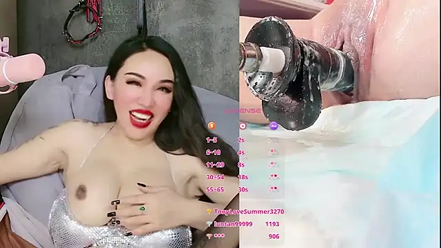 Snapshot of ladyfengyeS010 chatting on 05-04-26, 06:26 ladyfengyeS010 online show from 05-04-26, 06:26