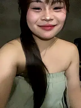 Snapshot of lili-roze chatting on 01-11-26, 03:17 lili-roze online show from 01-11-26, 03:17