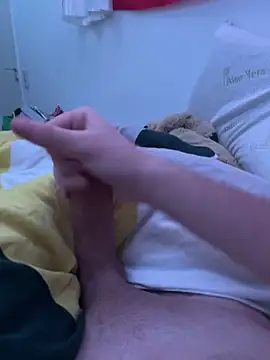 germanteenagerX online show from 12-22-25, 06:49