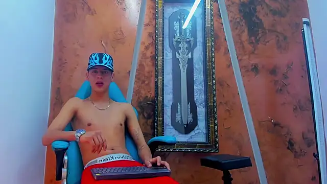 tommy bigcock19  online show from 12-22-25, 07:05