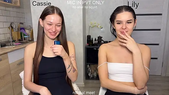 Snapshot of girls_secrets chatting on 02-04-26, 09:37 girls secrets online show from 02-04-26, 09:37