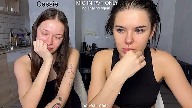 Snapshot of girls_secrets chatting on 02-10-26, 10:19 girls secrets online show from 02-10-26, 10:19