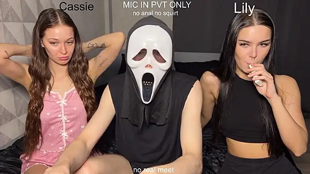 Snapshot of girls_secrets chatting on 02-22-26, 11:20 girls secrets online show from 02-22-26, 11:20