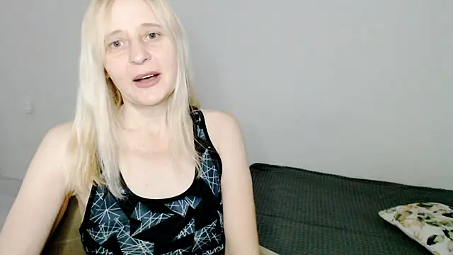 MiLenaMilf online show from 02-14-25, 03:43