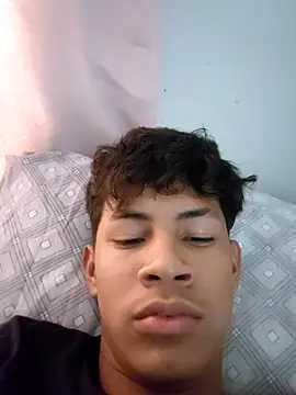 Snapshot of san_tti08 chatting on 12-21-25, 06:15 san tti08 online show from 12-21-25, 06:15