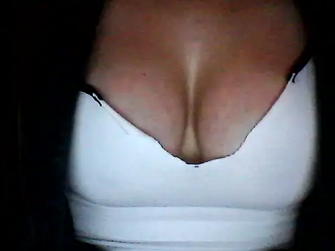 Snapshot of sexymilena9 chatting on 01-11-26, 06:46 sexymilena9 online show from 01-11-26, 06:46