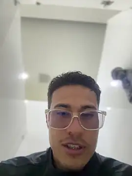 Latin Paisa Boy online show from 04-18-26, 07:58