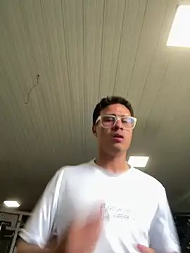 Latin Paisa Boy online show from 04-21-26, 06:01