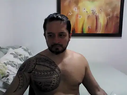 Snapshot of gonzzohunterr chatting on 12-23-25, 05:27 gonzzohunterr online show from 12-23-25, 05:27