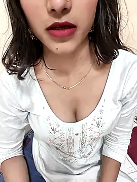 Yours-Zeenat online show from 04-18-26, 07:40