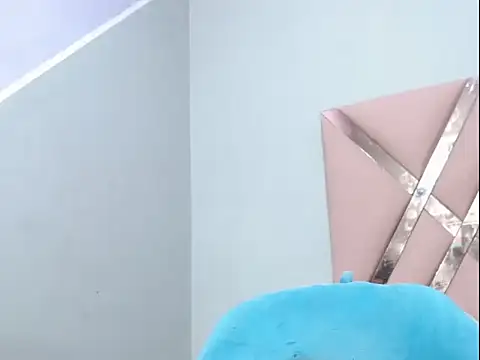 Snapshot of latina_ts_july chatting on 02-20-26, 07:32 latina ts july online show from 02-20-26, 07:32