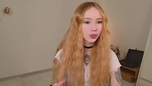 Zoe  Page online show from 02-02-26, 01:32